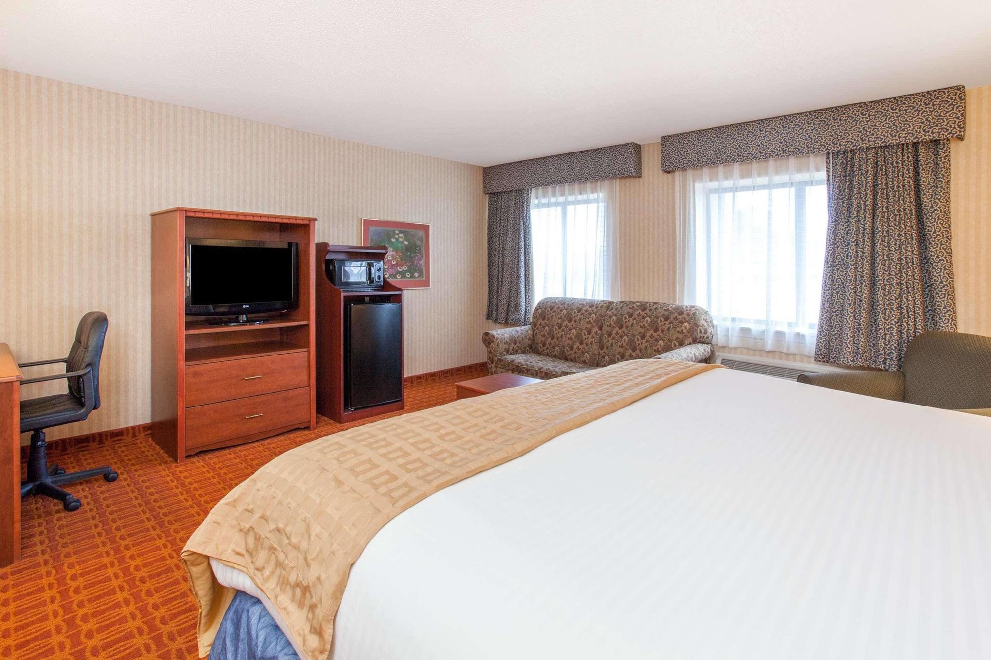 Baymont By Wyndham Detroit/Roseville Εξωτερικό φωτογραφία